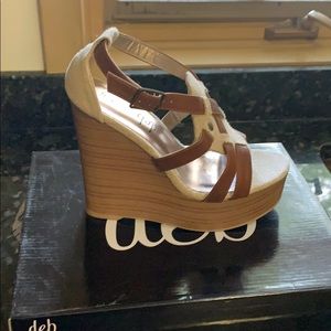Tan wedges